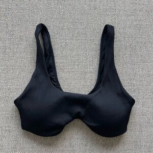 Pepper Athlux Black Ribbed Bra Medium EUC